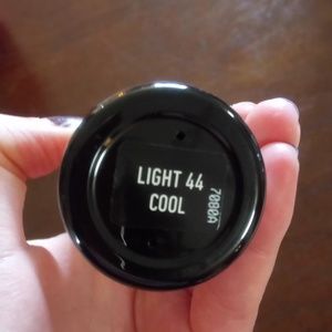 Kat Von D Makeup - Kat Von D lock it foundation Kat Von D Makeup - Kat Von D lock it foundation